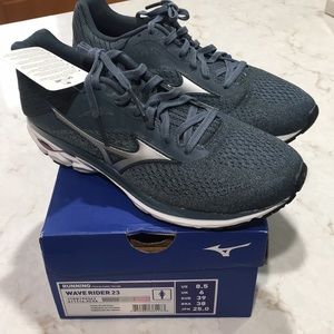 Mizuno Wave Rider 23 size 8.5